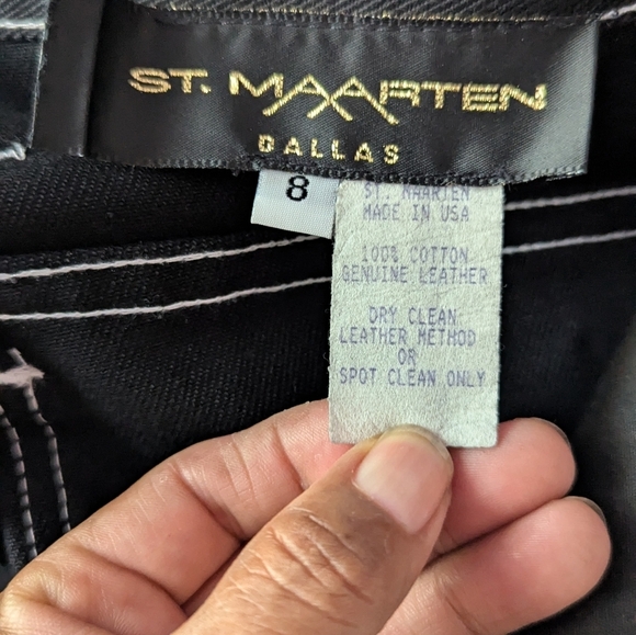 St MaatenBlack High-Waisted Jeans with Gold Buttons - Picture 3 of 4